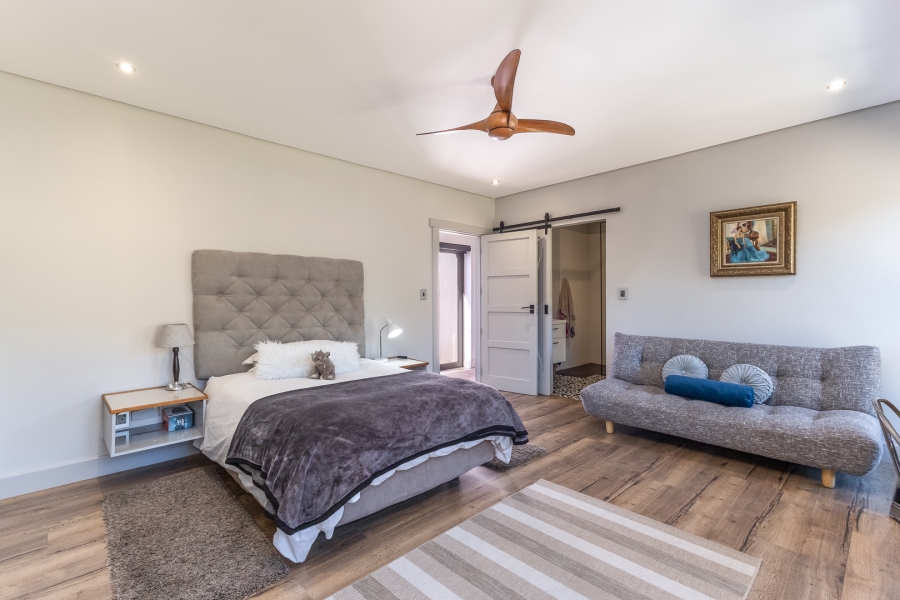 4 Bedroom Property for Sale in Lemoenkloof Western Cape